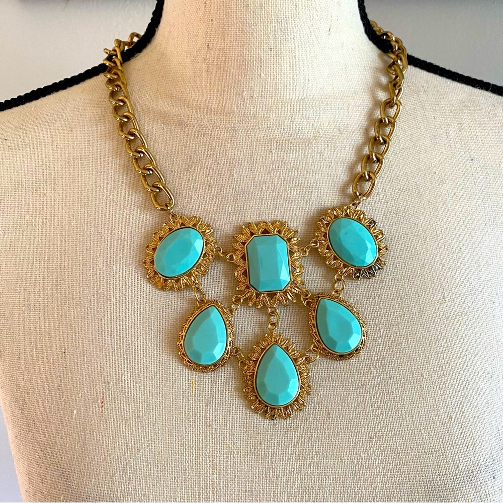 Bib Necklace Pastel Mint Green Fasceted Plastic Stones Gold Tons Chain